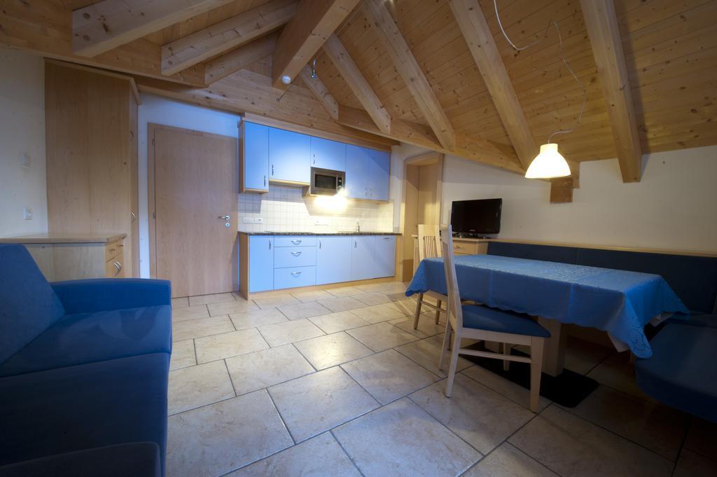 Appartamenti Villa Olympia Corvara In Badia Room photo
